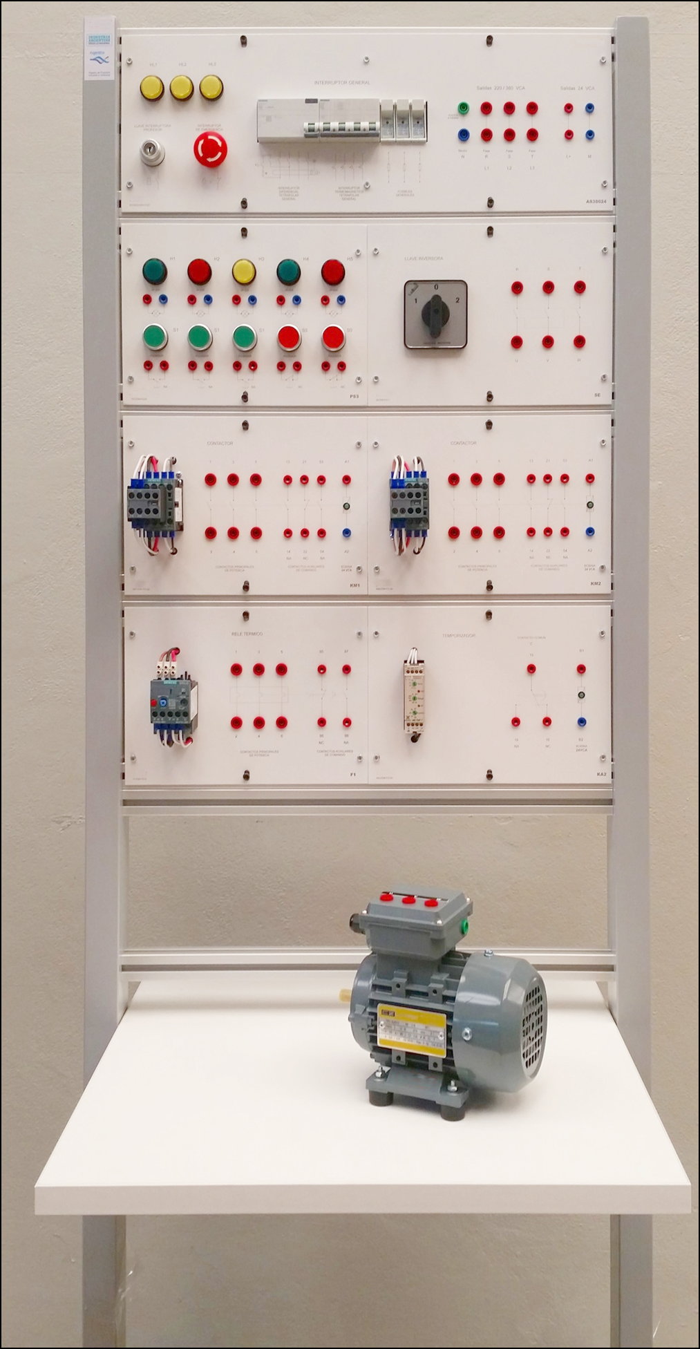 Tablero autoportante para la práctica experimental inicial de maniobra de motores trifásicos EMEC 14 TP10C